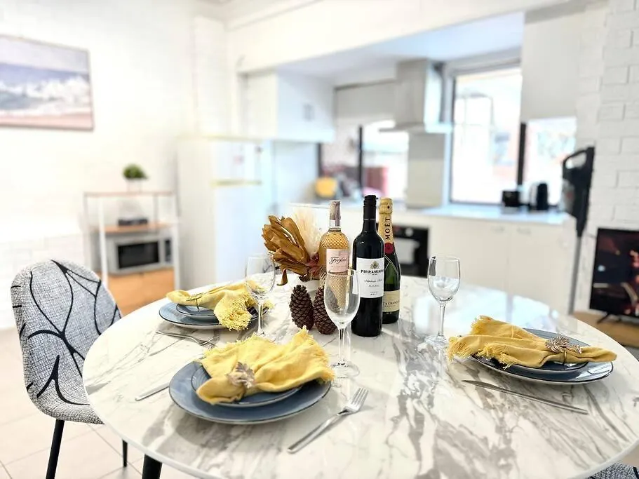 Macgregor 2Bed Studio 3Elc Brisbane