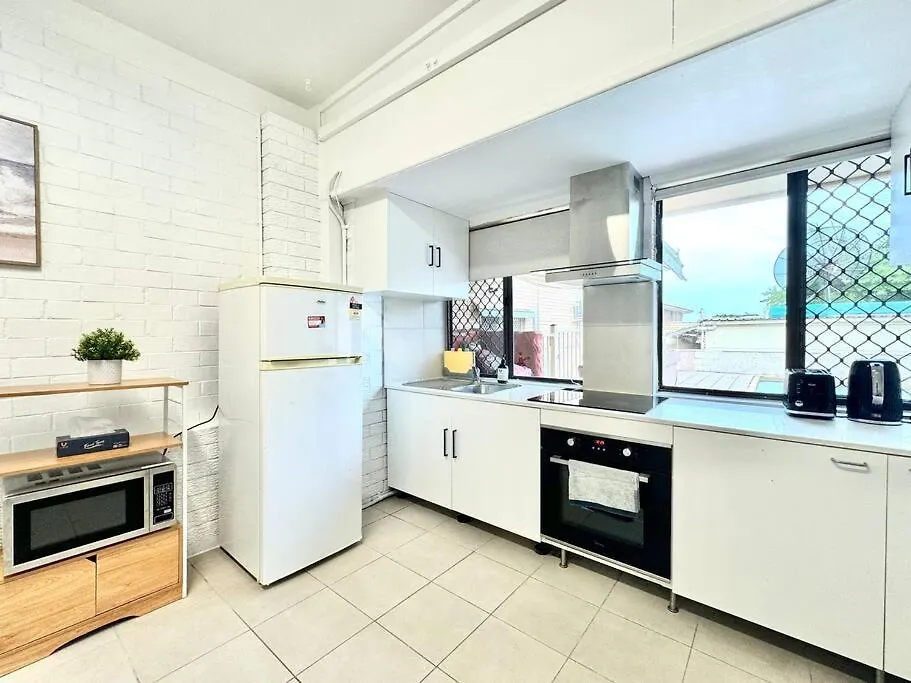 Macgregor 2Bed Studio 3Elc Brisbane Australia