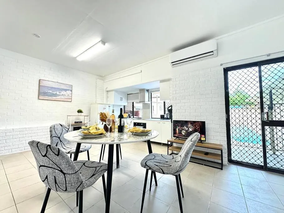 Macgregor 2Bed Studio 3Elc Brisbane